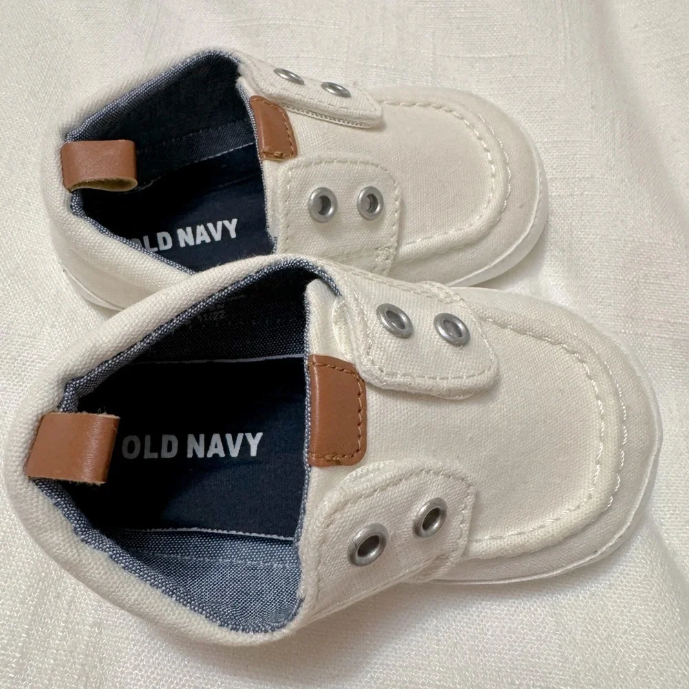 Old Navy | Slip on Sperry like style Baby Shoe | 18-24 month